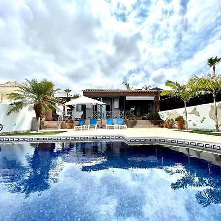 With Bbq, Private Heated Pool In Tenerife South Villa Costa Adeje (Tenerife)