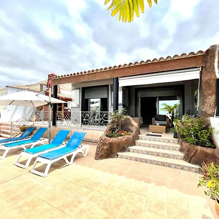 With Bbq, Private Heated Pool In Tenerife South Costa Adeje (Tenerife)