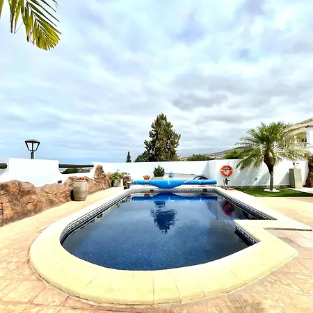 With Bbq, Private Heated Pool In Tenerife South Costa Adeje (Tenerife)