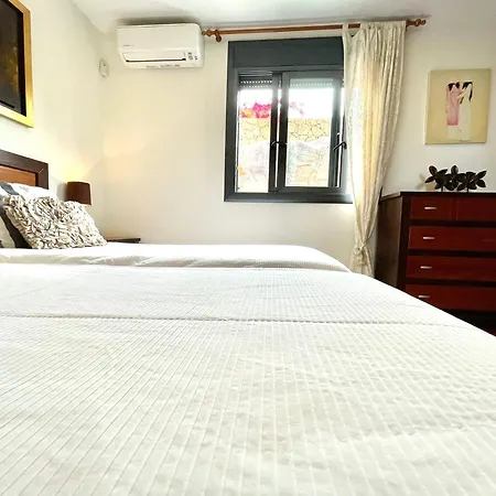 With Bbq, Private Heated Pool In Tenerife South Villa Costa Adeje (Tenerife)