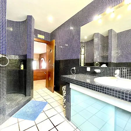 With Bbq, Private Heated Pool In Tenerife South * Costa Adeje (Tenerife)